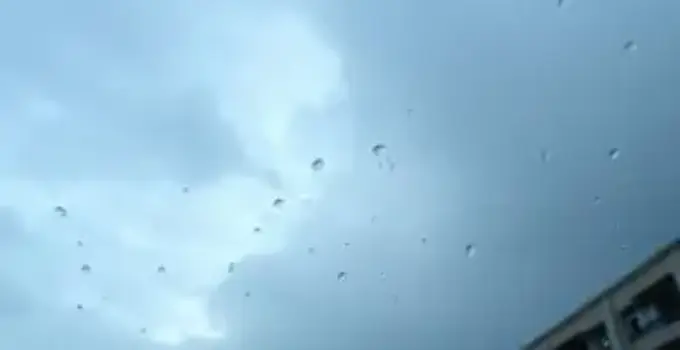 céu encoberto e garoa em São Paulo